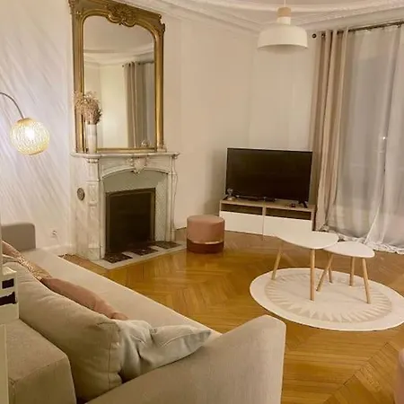 Haussmannien, Pres Arc Triomphe باريس