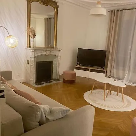Haussmannien, Pres Arc Triomphe 파리