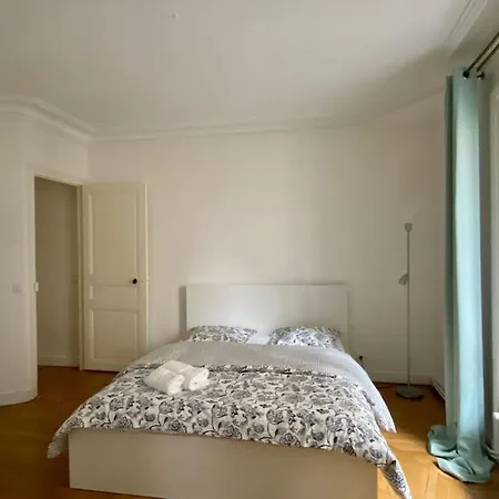 Haussmannien, Pres Arc Triomphe * باريس